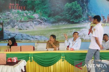 Kolaborasi PLN - Universitas Ekasakti, gaet ratusan siswa SMK instal PLN Mobile