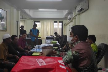 DPRD HST jawab aspirasi warga tentang perbaikan jalan dan jembatan Desa Manta'as