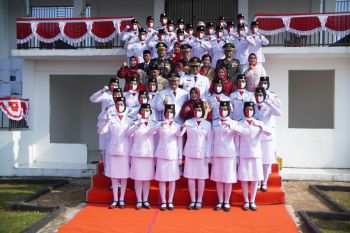 Bupati Lampung Tengah menjadi Inspektur pada upacara HUT ke-77 RI