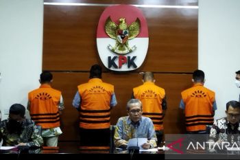 KPK tetapkan 5 tersangka kasus dugaan suap laporan keuangan Dinas PUTR Sulsel