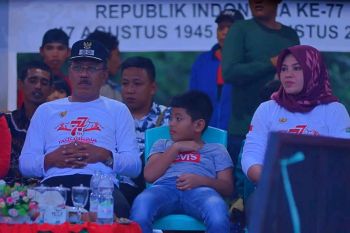 Wabup Morut saksikan final sepakbola HUT RI