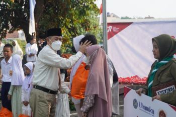 1.000 anak yatim disantuni Uhamka