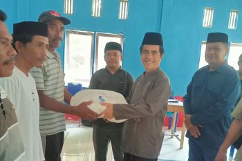 Wagub Selayar serahkan alat tangkap dari KKP kepada nelayan
