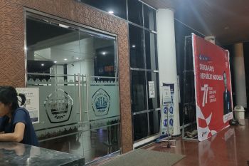 Dugaan suap penerimaan mahasiswa baru, KPK tangkap Rektor Unila