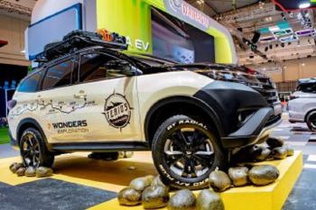PT Astra Daihatsu Motor hadirkan mobil bertema "Terios 7 Wonders"