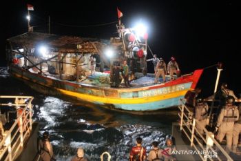 Bakamla RI tangkap Kapal ikan asing berbendera Vietnam di perairan Natuna Utara