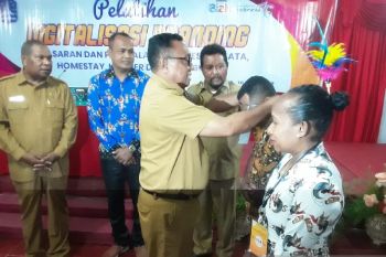 Pelaku UMKM objek wisata Biak Numfor dibekali keterampilan digitalisasi