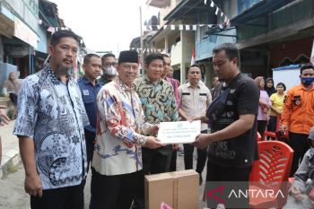 Pemkab OKU salurkan bantuan korban kebakaran