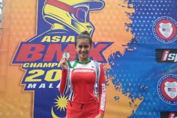 Jasmine Azzahra meraih emas di Kejuaraan BMX Internasional di Malaysia