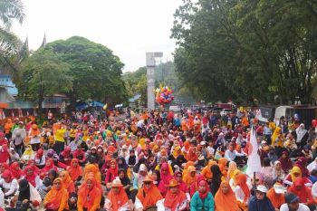 Ribuan warga ikuti jalan sehat PKS Sumbar