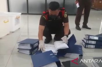 Penyidik Kejari geledah Kantor Bawaslu Sumsel terkait dugaan korupsi