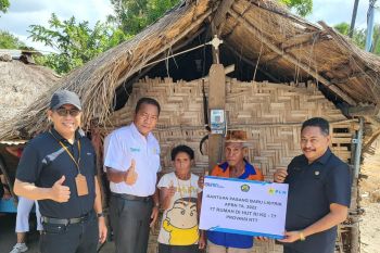 77 Keluarga di NTT Terima Sambungan Listrik PLN Gratis Dari Program BPBL Pemerintah