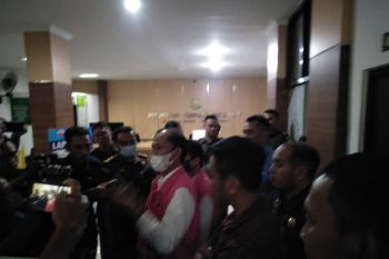 Dirut: dana dugaan korupsi RSUD Praya mengalir ke bupati dan wakil bupati