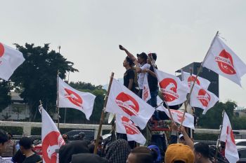 Pemuda Nusantara menggelar aksi damai dukungan moril Kapolri
