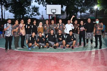 Final Liga Basket Semen Padang: Tim Qantas Menang Telak dari Tim Prokem