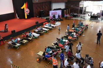 Semen Padang gelar donor darah dalam rangka HUT RI ke 77