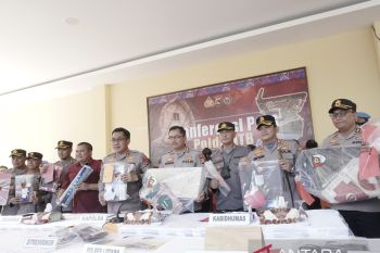 Polda NTB sita uang Rp15 juta dari 41 tersangka perjudian