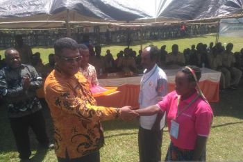 Pemkab Jayawijaya apresiasi 11 kepala kampung tekan stunting