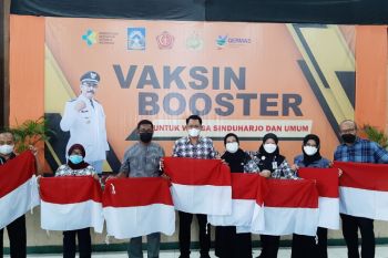 Sleman lanjutkan pembagian bendera Merah Putih
