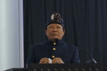 Fashion adat sasak menjaga keberagaman budaya