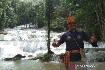 Menparekraf Sandiaga Uno terpukau keindahan Air Terjun Moramo di Konawe Selatan