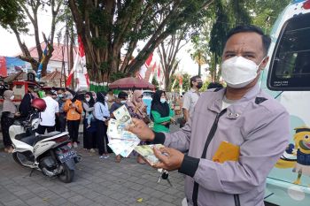 Warga Kota Mataram antusias tukarkan uang baru emisi 2022