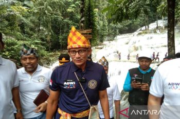 Sandiaga Uno bantu penguatan jaringan internet wisata Air Terjun Moramo