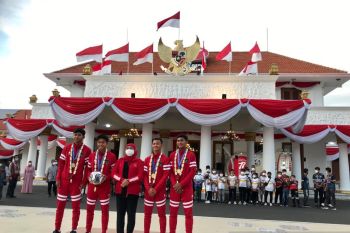 Khofifah merasa bangga pemain Timnas U-16 asal Jatim