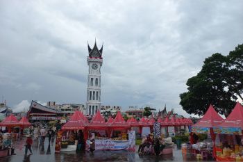 Pertama sejak pandemi, Bazar UMKM digelar di Jam Gadang