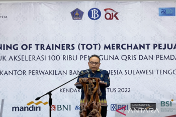 BI Sulawesi Tenggara latih transaksi QRIS lintas sektor perluas keuangan digital