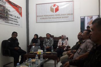 Bawaslu Pasbar ingatkan Parpol berikan data anggota dengan benar