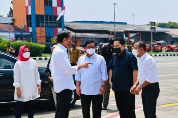 Presiden Jokowi dan Ibu Negara bertolak ke Papua serahkan NIB pelaku UMK