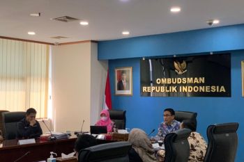 Ombudsman RI menyarankan pemerintah melakukan pembatasan distribusi BBM bersubsidi