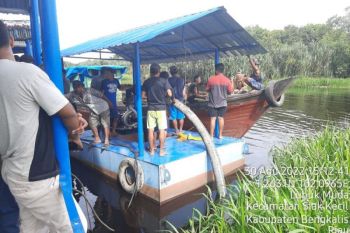 Waduh, Empat pekerja tenggelam saat langsir sawit di Bengkalis