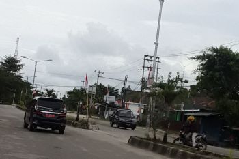 Pemkab Biak Numfor pasang lampu penerang jalan umum di 421 titik