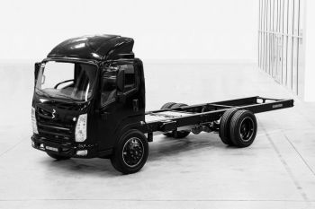 Bollinger merilis truk B4 dengan tenaga baterai