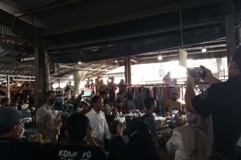 Ribuan warga sambut Presiden di Pasar Pasir Gintung Bandarlampung