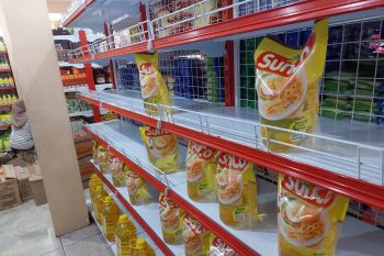 Disperindag Ternate jamin ketersediaan pasokan minyak goreng, jangan ada penimbunan