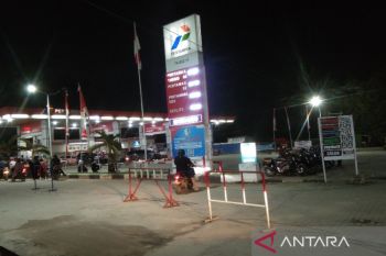 Antrean kendaraan di SPBU Kota Kendari normal meski harga BBM subsidi naik