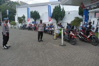 Antisipasi kecurangan BBM, polisi jaga sejumlah SPBU