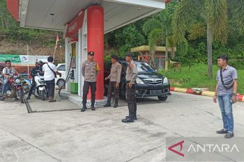Polres OKU siagakan personel di SPBU pasca kenaikan harga BBM