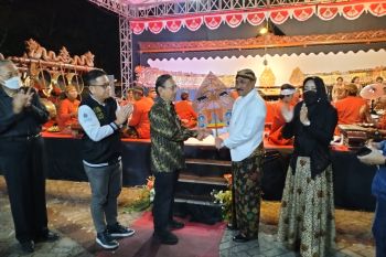 Bupati Mojokerto harapkan ada teladan kehidupan dari lakon "Babad Wanamarta"