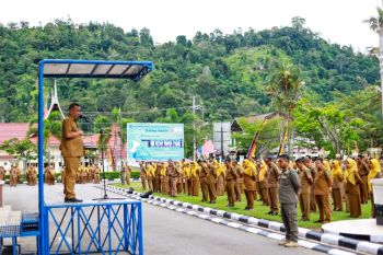 Bupati Pesisir Selatan minta OPD kendalikan harga dan inflasi akibat kenaikan BBM