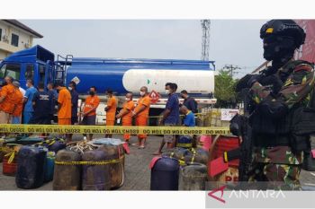 Polda Jateng mengawal jalur distribusi BBM