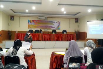 Tingkatkan ekonomi keluarga, Solok Selatan latih puluhan UMKM mengolah daging sapi