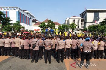 Unjuk rasa tolak kenaikan harga BBM di Semarang, Polrestabes turunkan ratusan personel