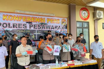 Dalam hitungan jam, polisi tangkap pelaku pembunuhan di kebun karet