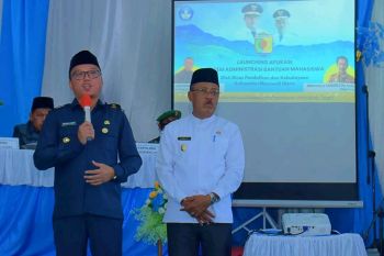 Bupati Morut luncurkan aplikasi sistem bantuan beasiswa mahasiswa