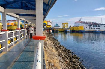 BMKG minta warga waspadai gelombang 3 meter di wilayah laut NTT