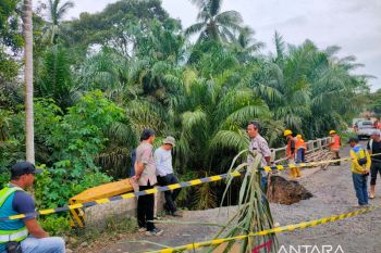 Jalinteng Kabupaten OKU nyaris putus akibat longsor